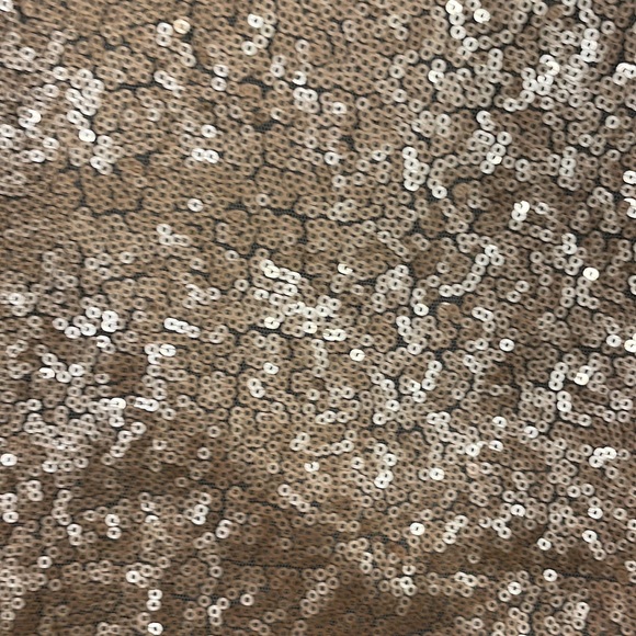 golden sequin tank top - Picture 3 of 4